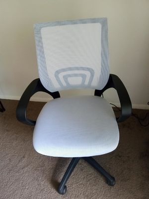 ALINUNU White Mesh Executive Chair mit Lendenstütze und Schmetterlingsmechanismus