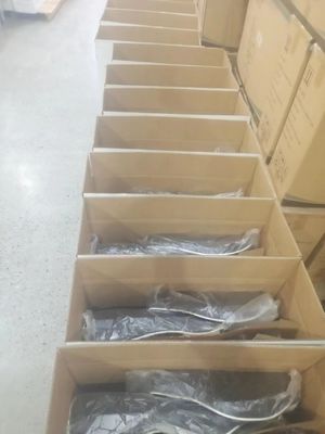 Moderner Schwenknetz Bürostuhl mit verstellbarer Höhe und Armlehnen