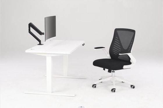 Höhenverstellbarer Schreibtisch mit Oberflächenmaterial und ergonomischem Design
