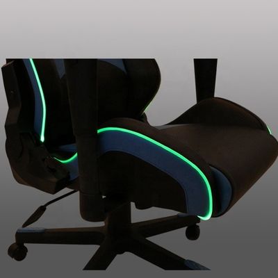 Verbessern Sie Ihre Spielanlage mit einem Executive Style Stuhl und Fußstütze aus synthetischem Leder