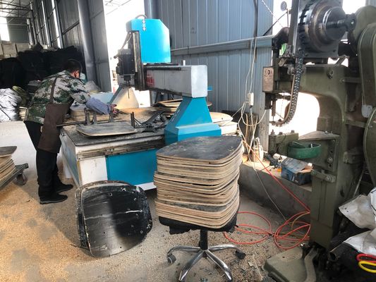 Stylischer Bürostuhl aus ergonomischem PU-Leder mit Lendenunterstützung und Armlehnen mit FlipAdjust